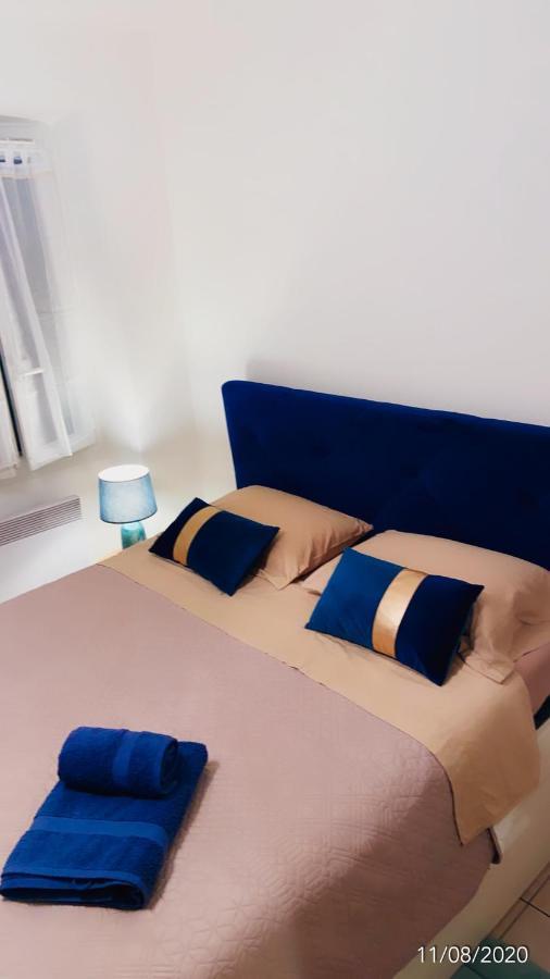 Joli Appart 29M2 En Vieille Ville Menton 2 Mins De La Mer Ngoại thất bức ảnh